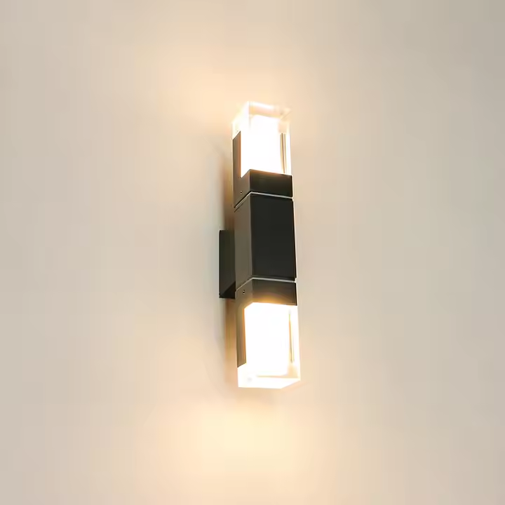 Outdoor Wall Light